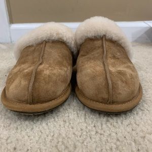 Ugg slippers size 7
